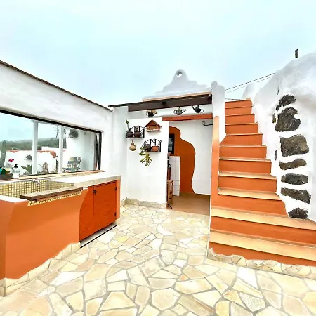 Casa di campagna Apartamento Las Castillo con BBQ y solárium compartido y estupenda vista en Garachico